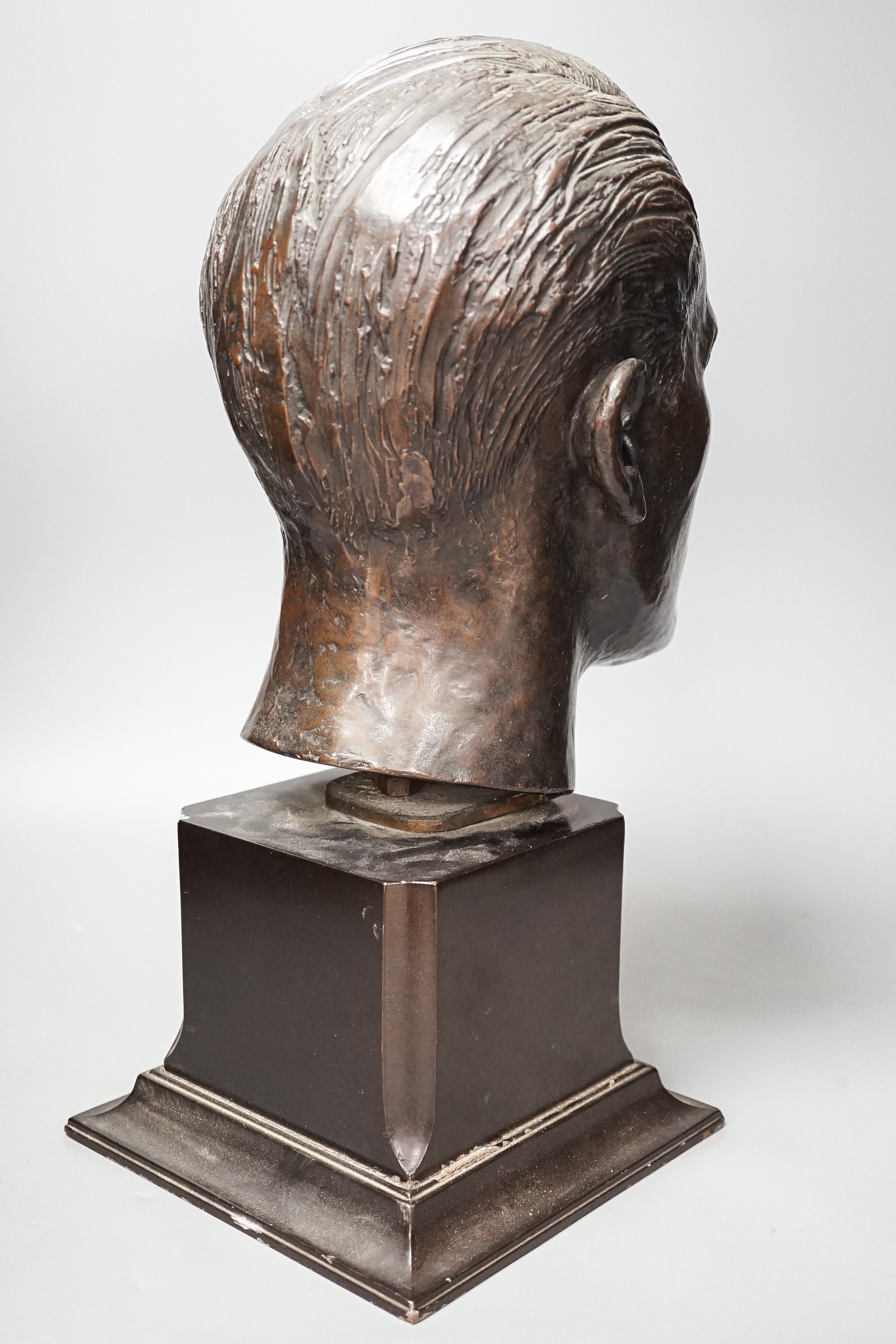 Teddy Palmer bronze bust, 'The Withyshaw Wonder', 1948. 42cm